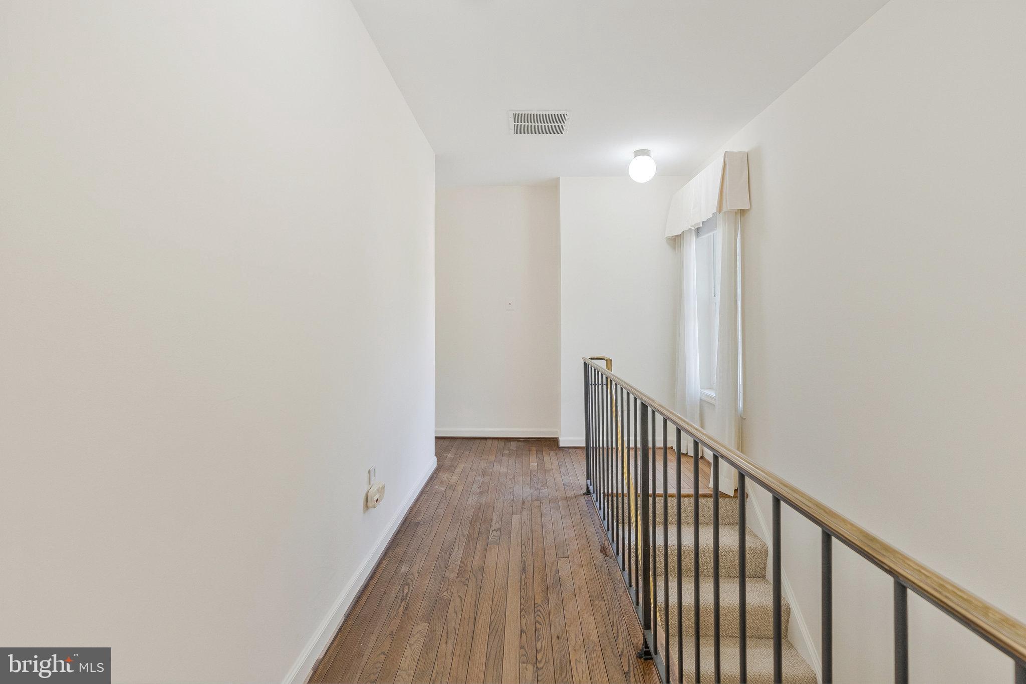 MCLEAN MEWS - Residential