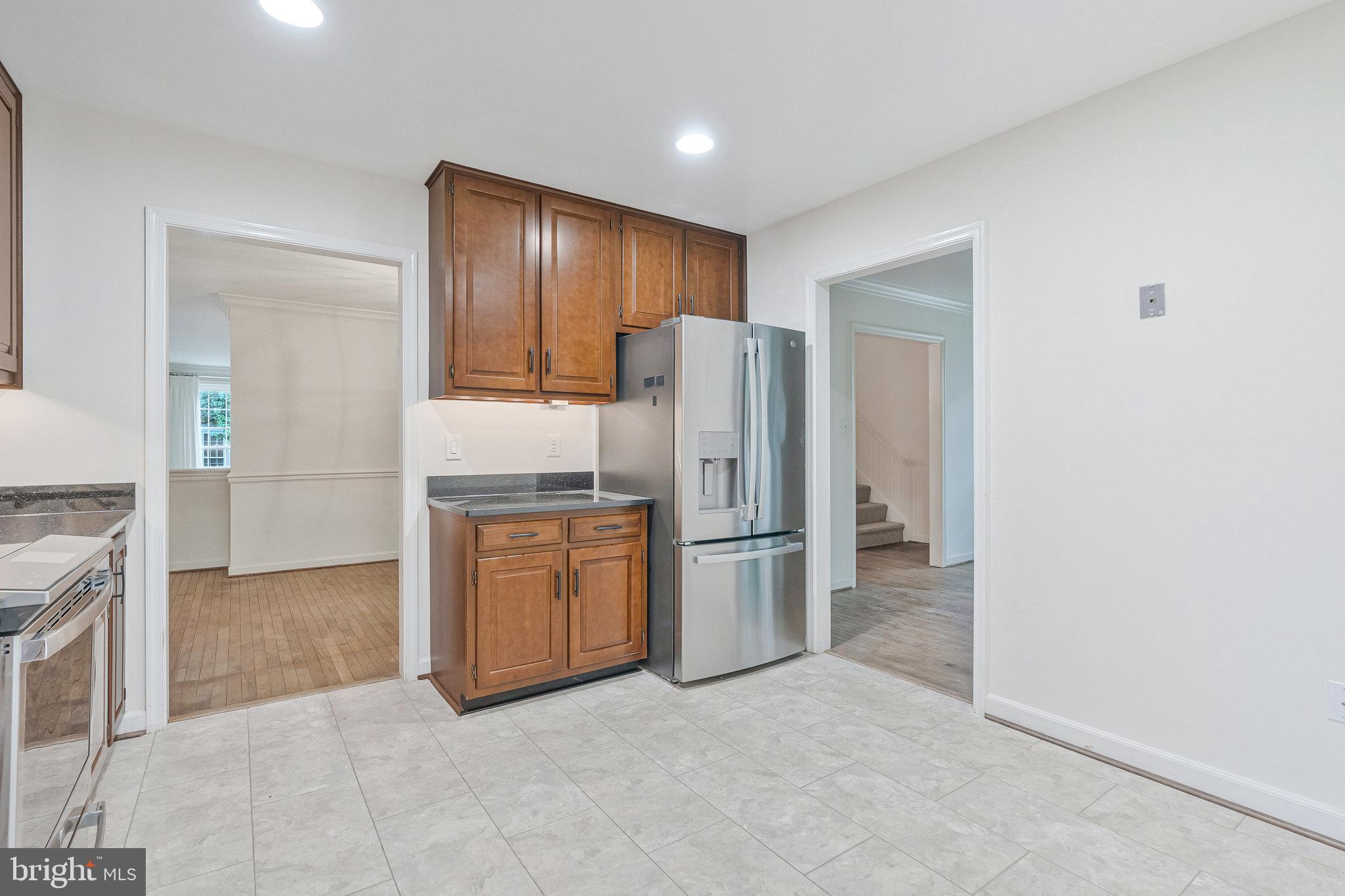 MCLEAN MEWS - Residential