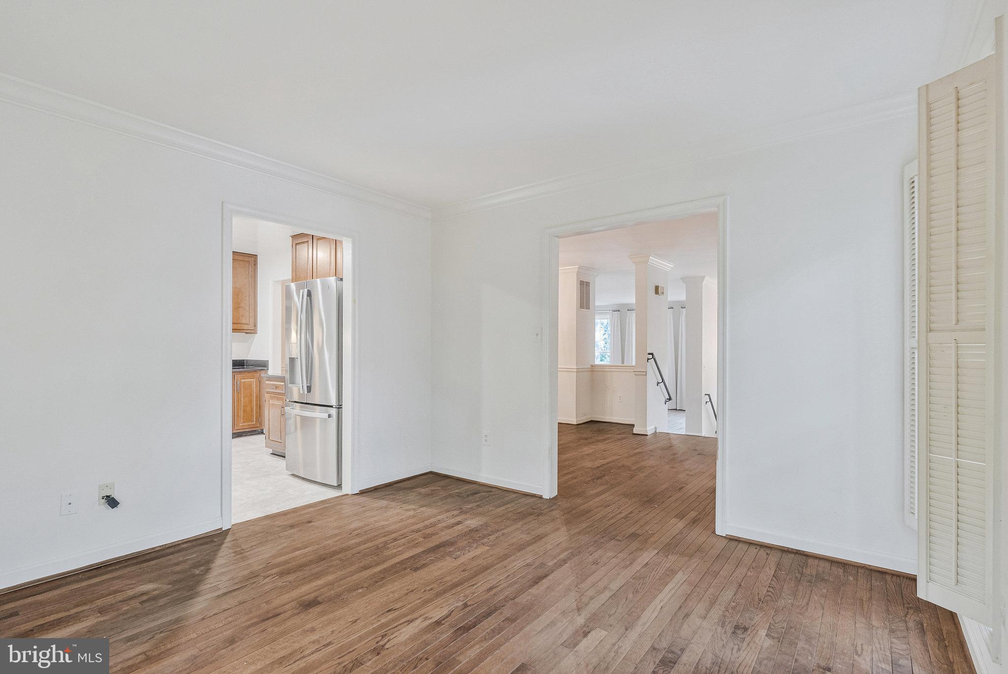 MCLEAN MEWS - Residential