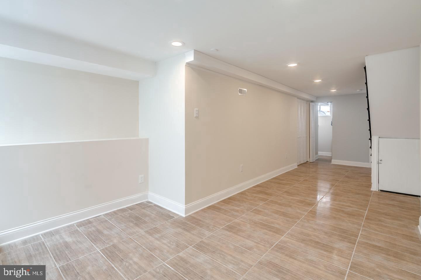 POINT BREEZE - Residential Lease