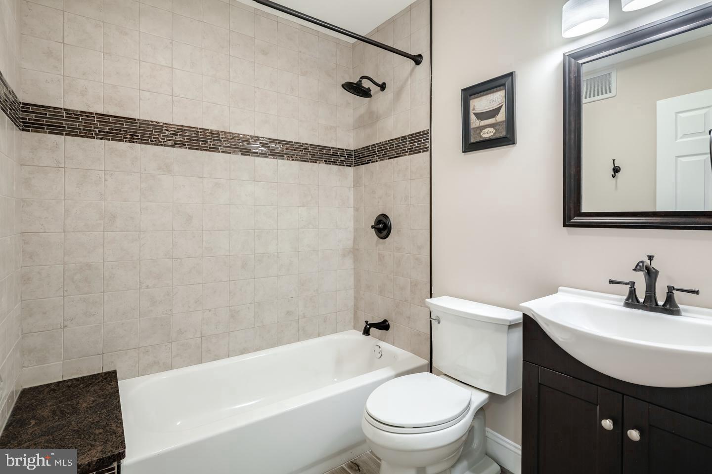 POINT BREEZE - Residential Lease