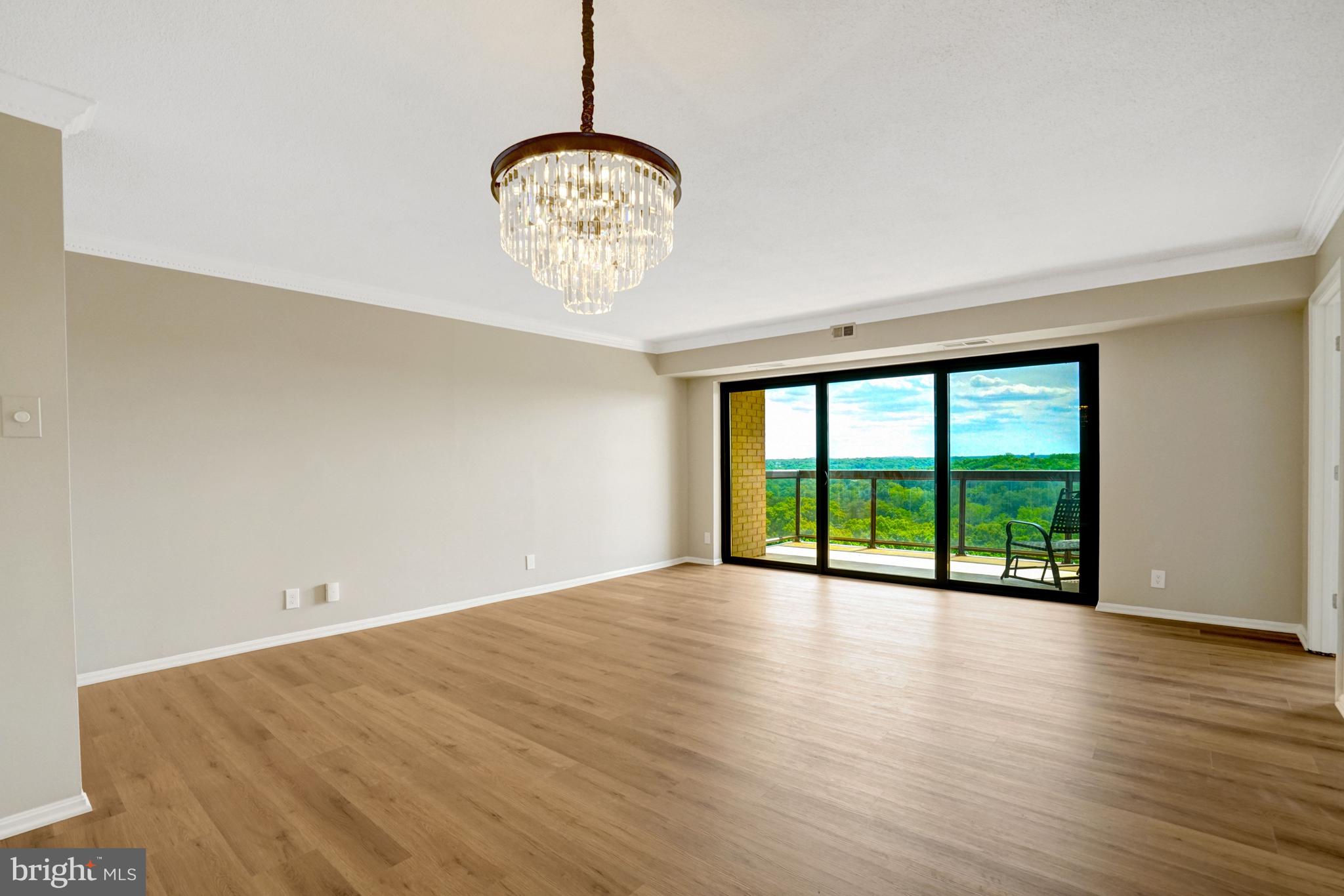 307 YOAKUM PARKWAY 1406