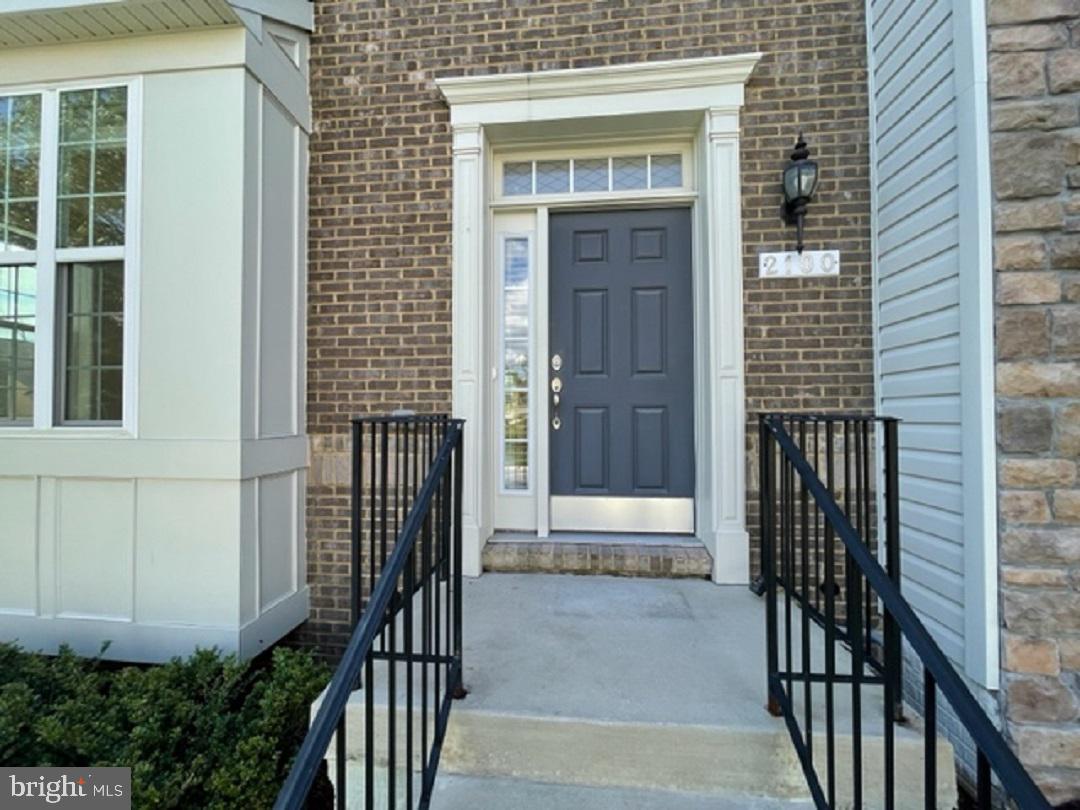 Gorgeous End Unit 3 bedrooms 3.5 baths Townhome in Balk Hill Village. You'll love this open concept home.
Large eat-in kitchen with Granite countertops, kitchen island and Stainless Steel appliances. Large balcony located right off of the kitchen - perfect for entertaining. The W/D is conveniently located on the upper level.
Large master bedroom w/ huge walk-in closet. The master bathroom has a soaking tub, separate shower, and double sink vanity.
Beautiful hardwood flooring on the main level and wall to wall carpet on the upper level and lower level.
Beautiful hardwood floor on the main level. There is an extra room on the lower level perfect for an at home office, media room or work out area.
1 car garage AND plenty of additional parking.
Close proximity to shopping, restaurants, and schools.
Easy access to all commuter routes.
This one will certainly go fast. Schedule a showing today!
