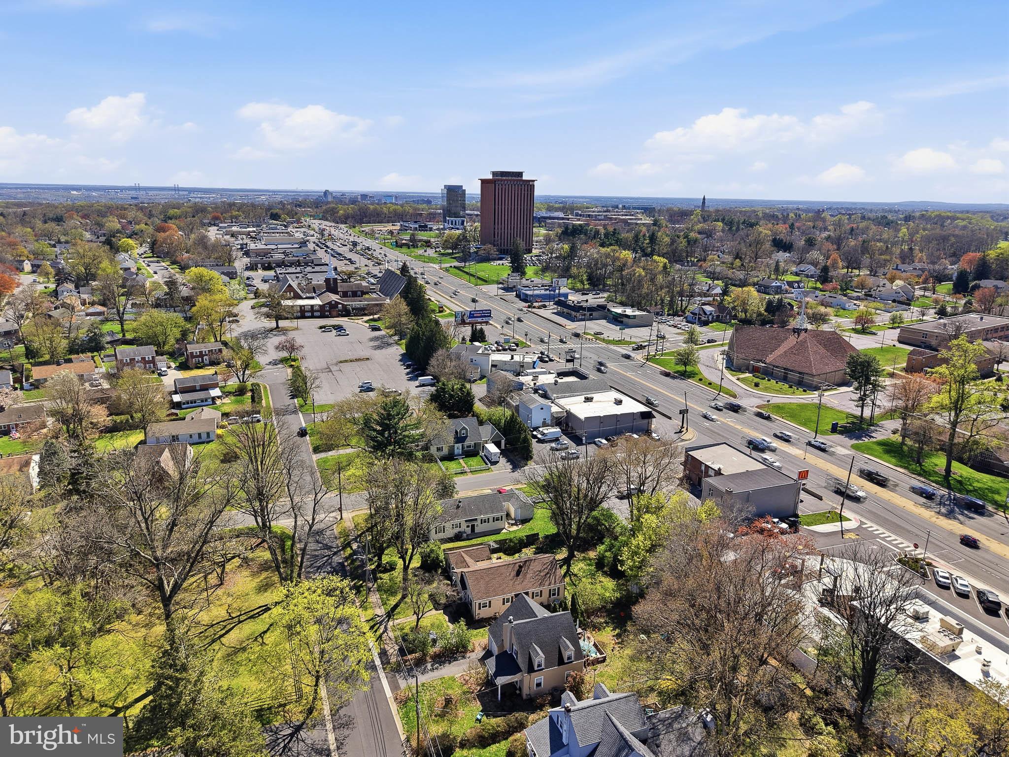 BLUE ROCK MANOR - Residential