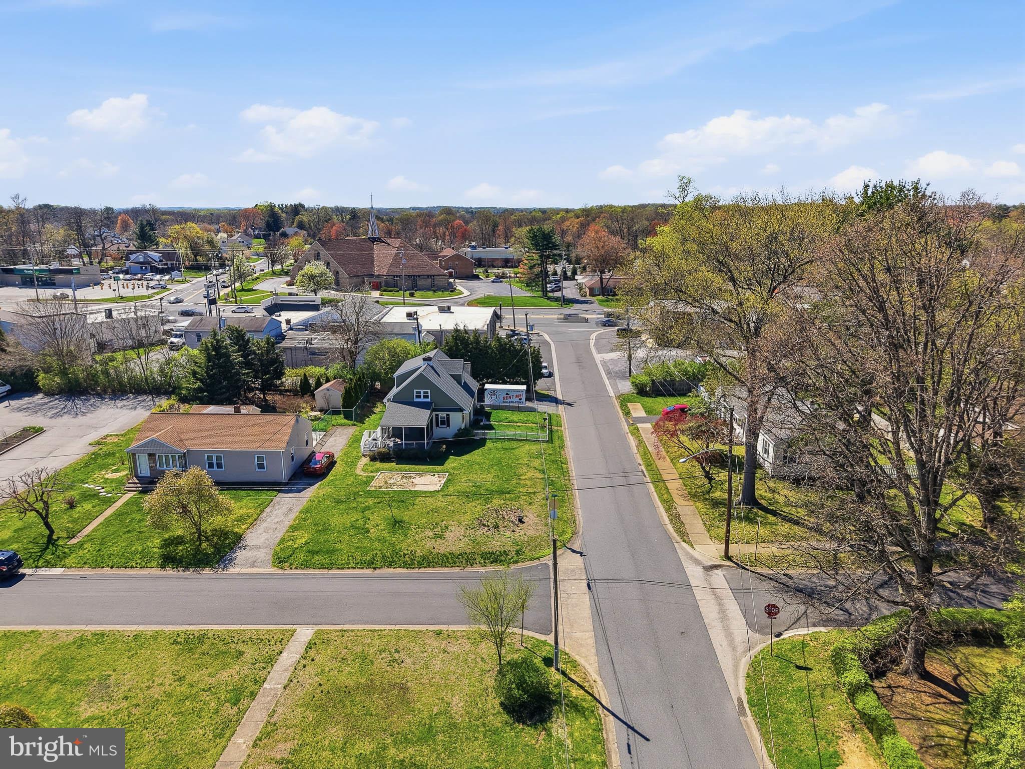 BLUE ROCK MANOR - Residential