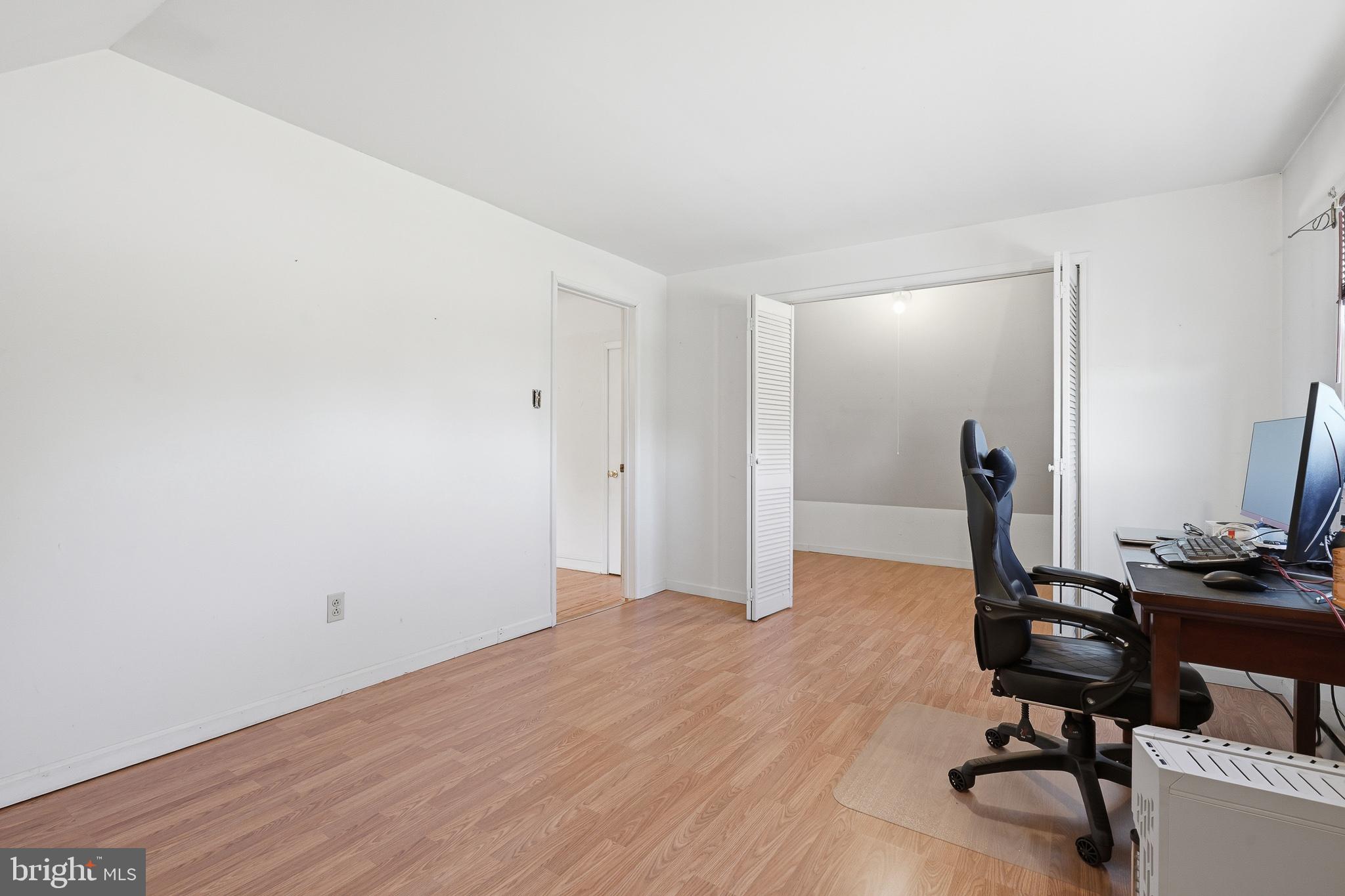 BLUE ROCK MANOR - Residential