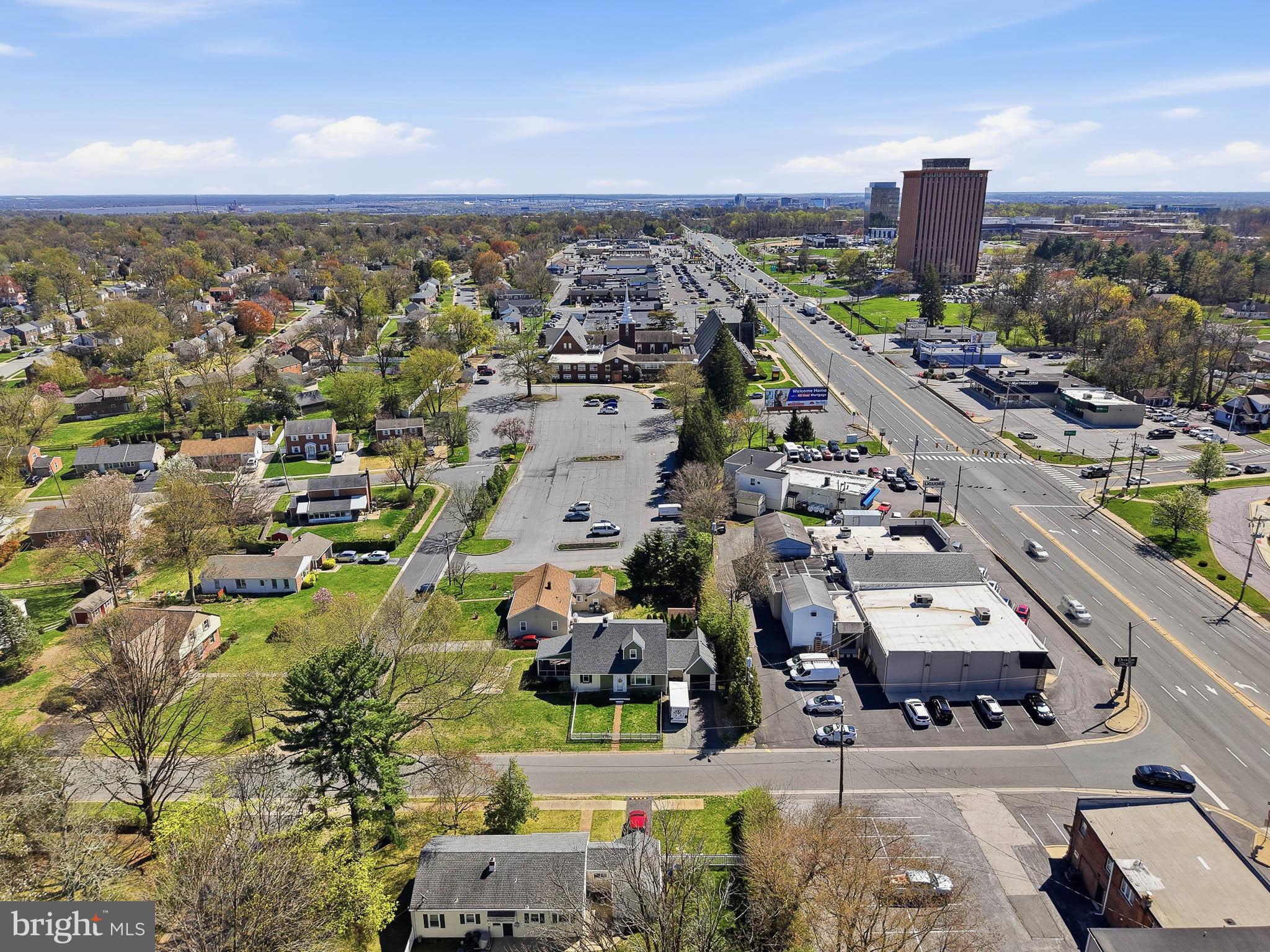 BLUE ROCK MANOR - Residential