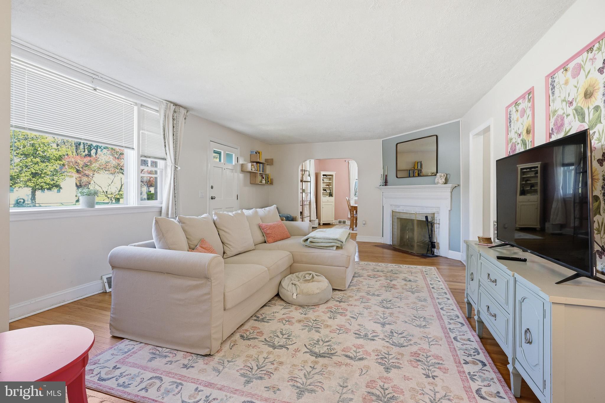 BLUE ROCK MANOR - Residential