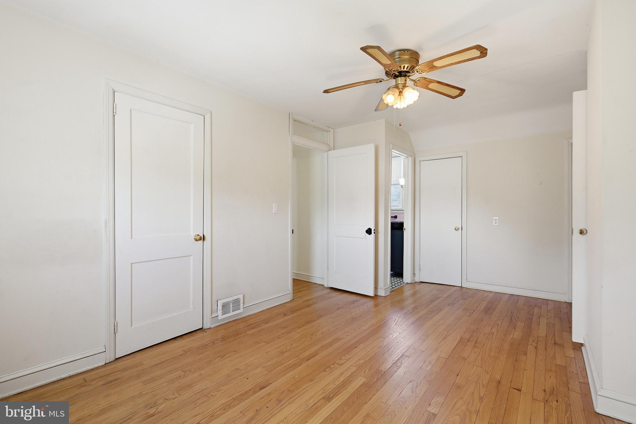 BLUE ROCK MANOR - Residential