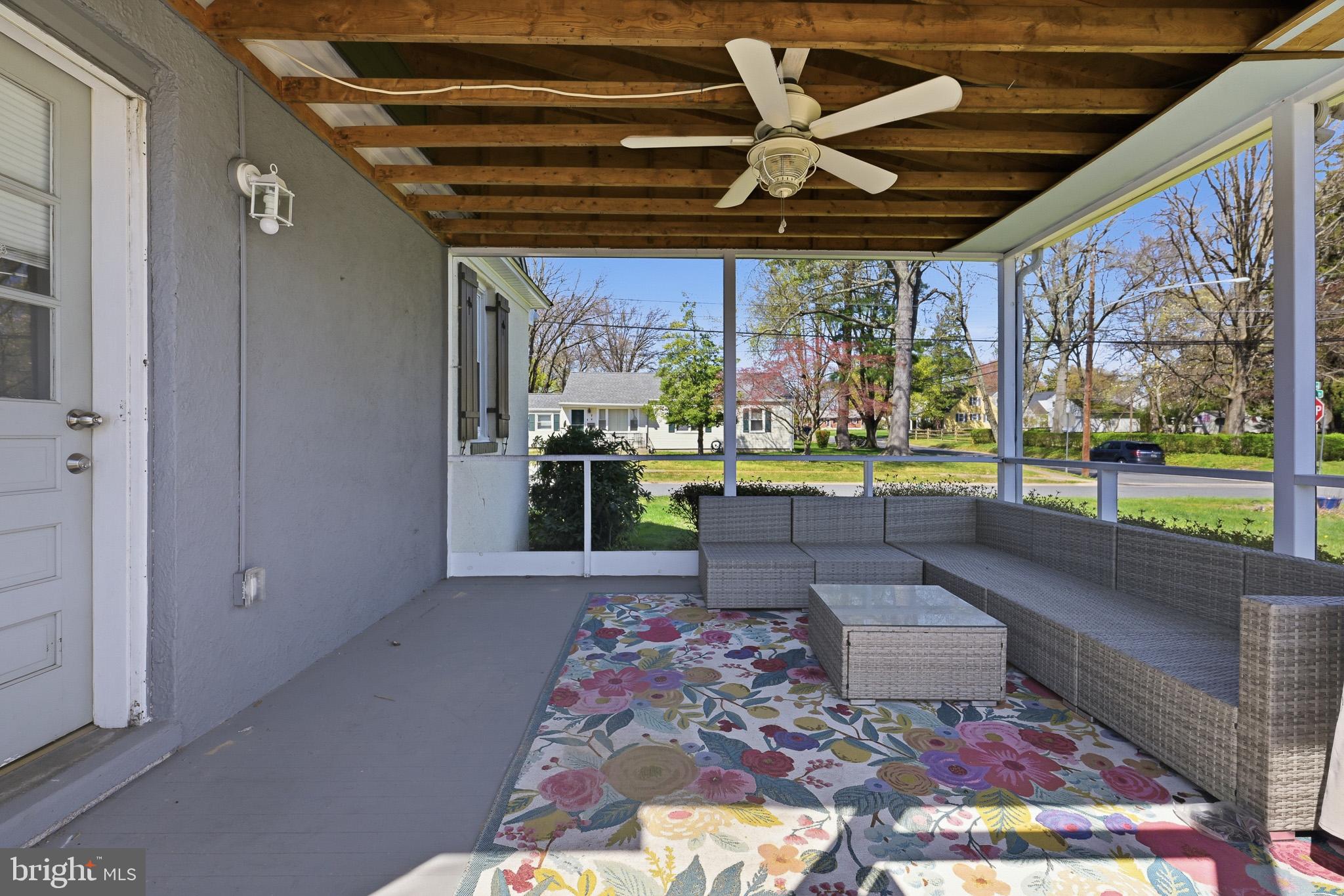 BLUE ROCK MANOR - Residential