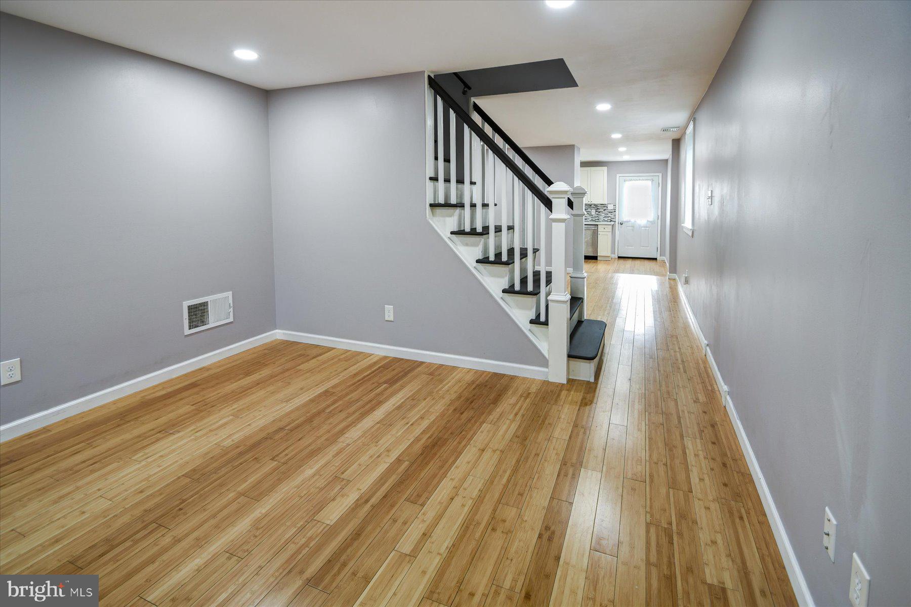 SWEDELAND - Residential Lease