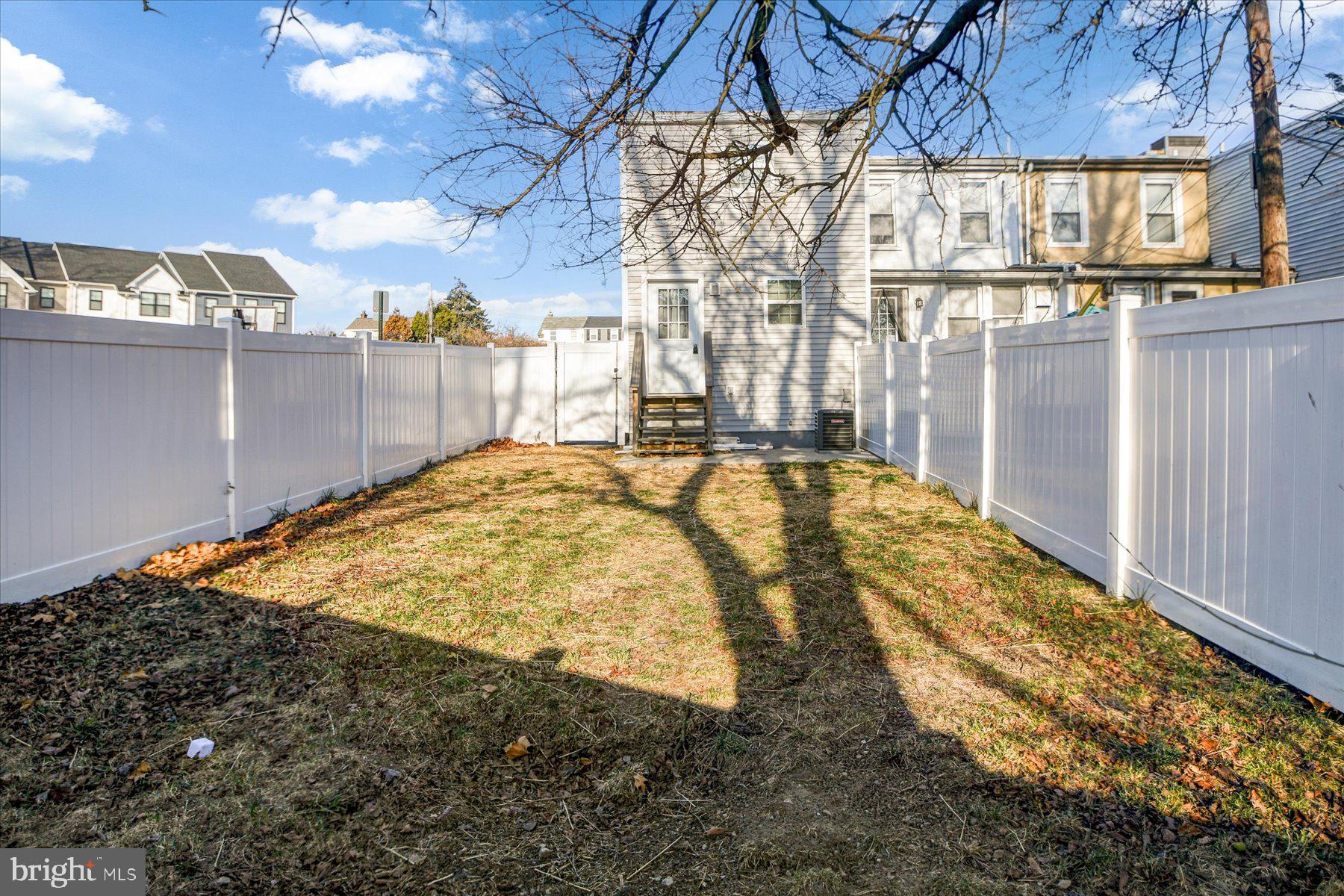 SWEDELAND - Residential Lease