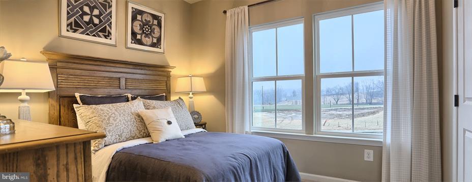 STRAY WINDS FARM - Residential