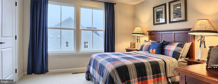 STRAY WINDS FARM - Residential