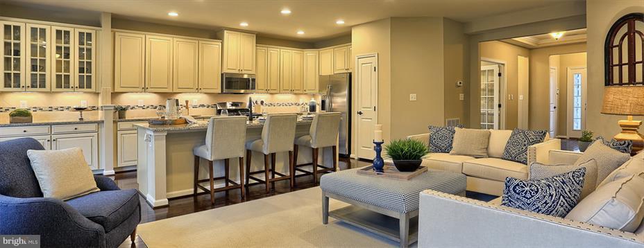 STRAY WINDS FARM - Residential