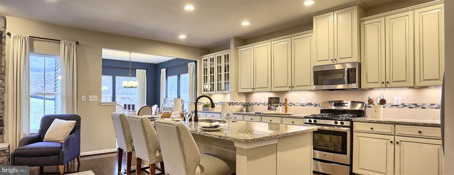 STRAY WINDS FARM - Residential