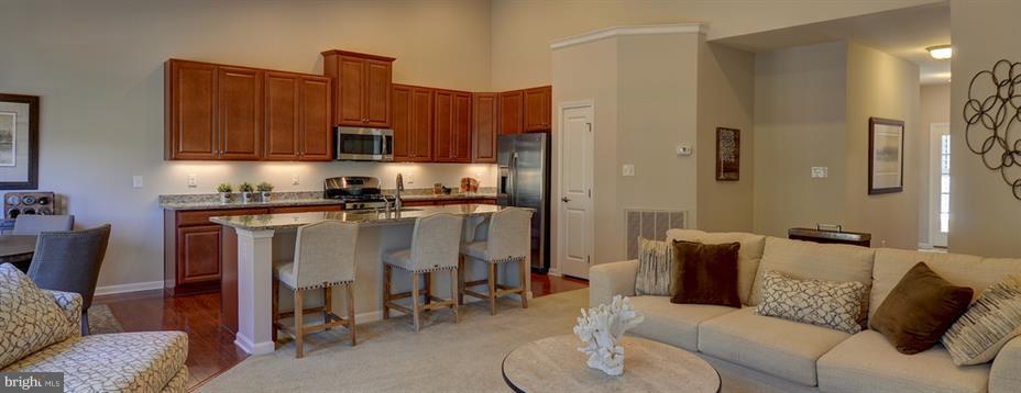 STRAY WINDS FARM - Residential