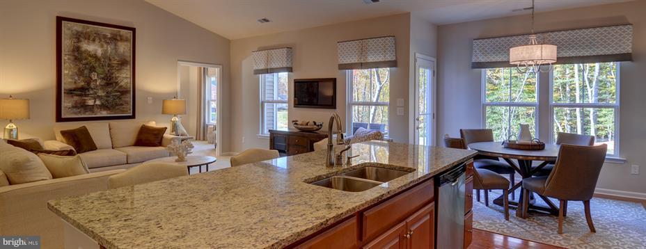 STRAY WINDS FARM - Residential