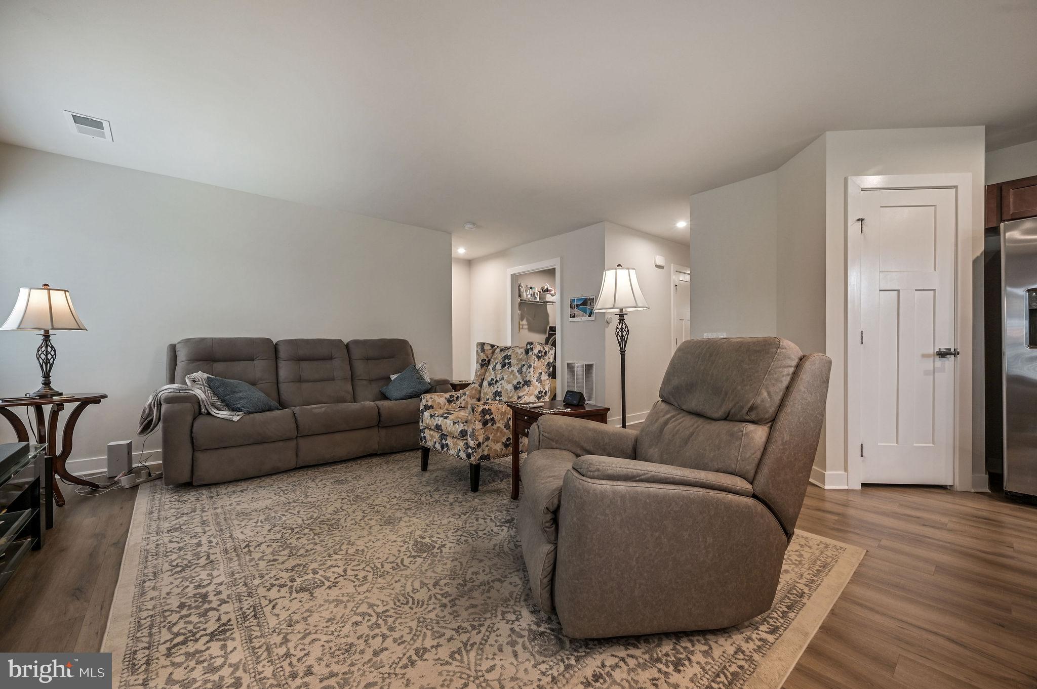 VERONA WOODS - Residential