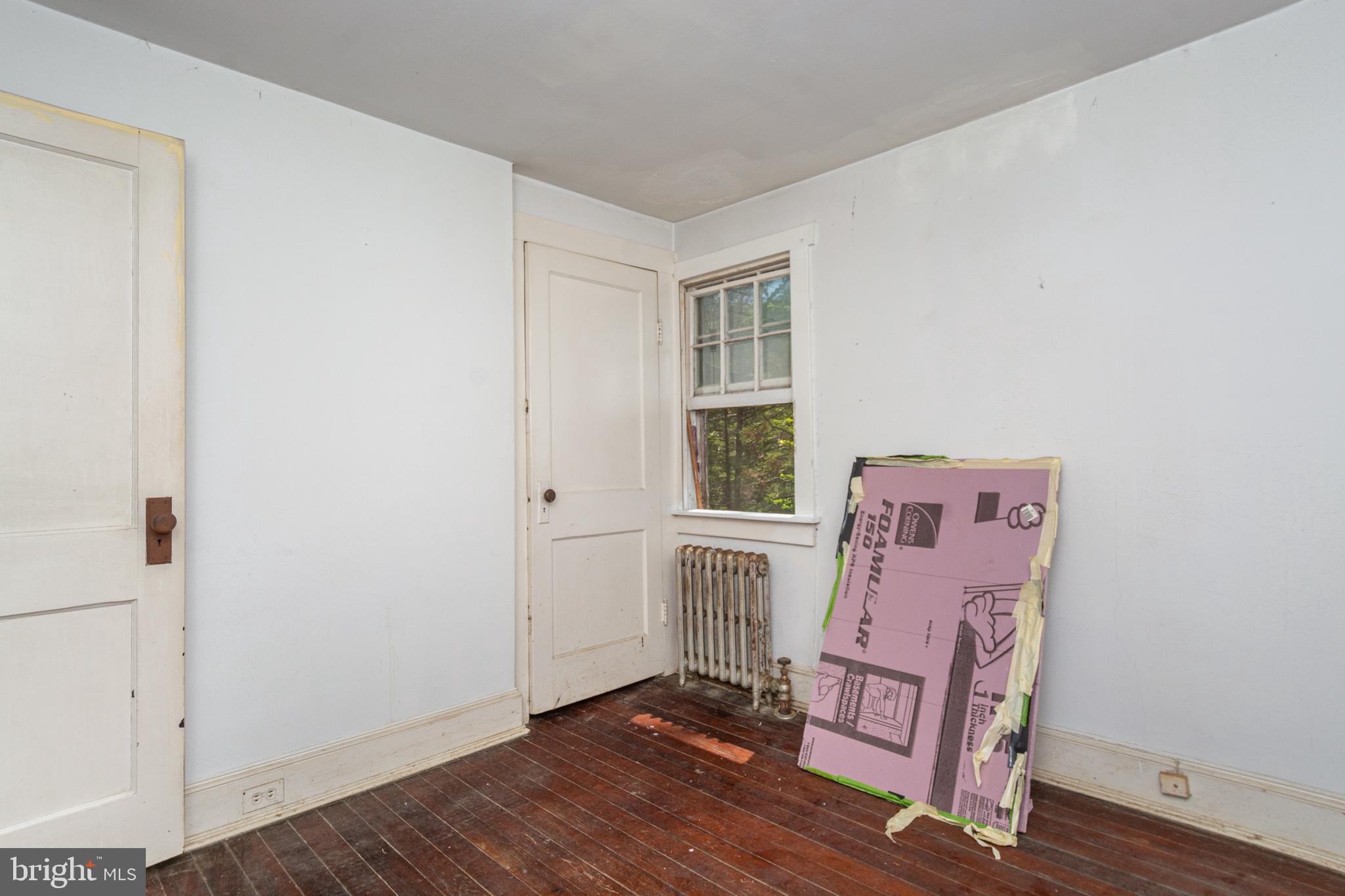 WINDSOR  MILL - Residential