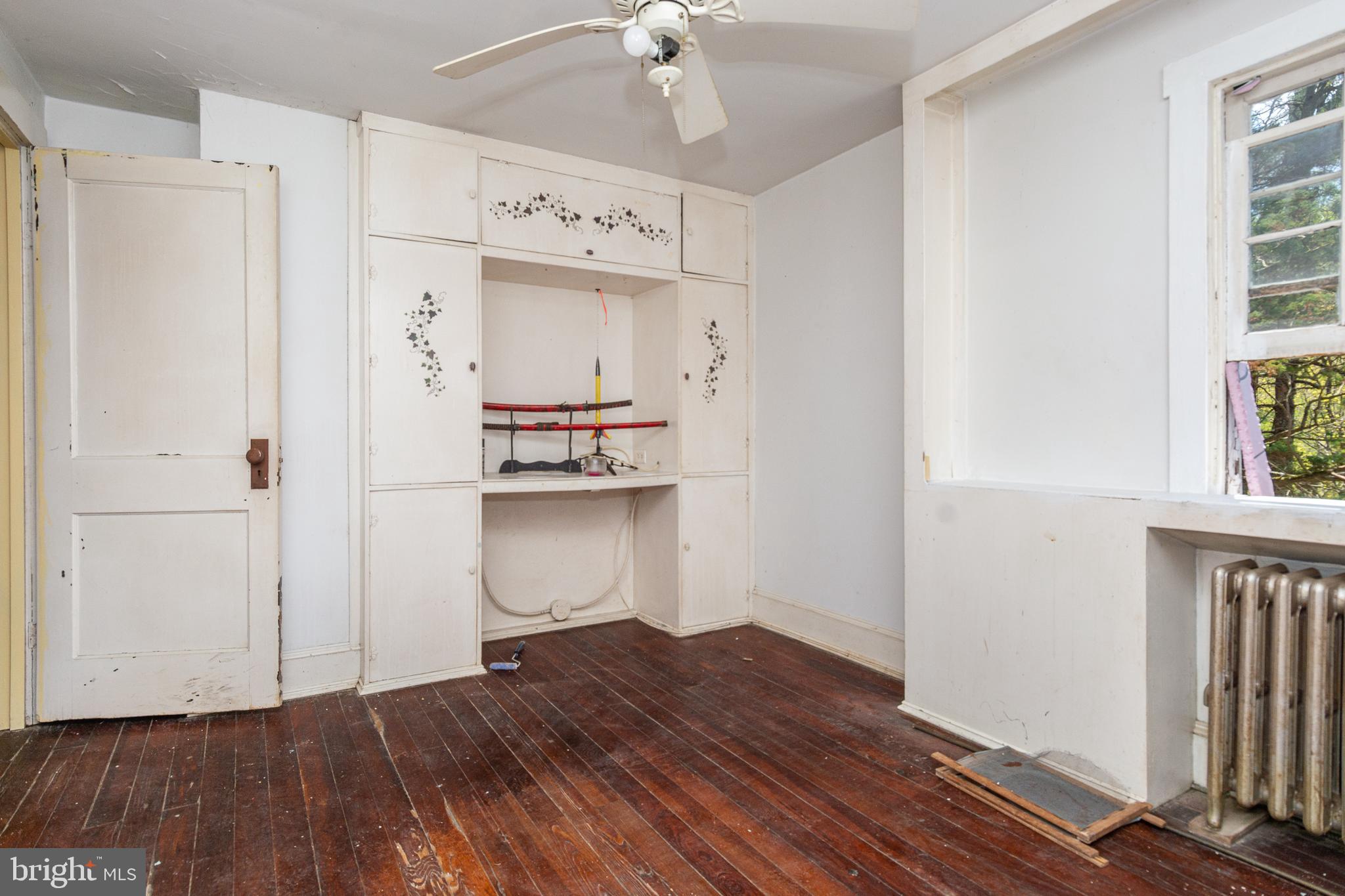 WINDSOR  MILL - Residential