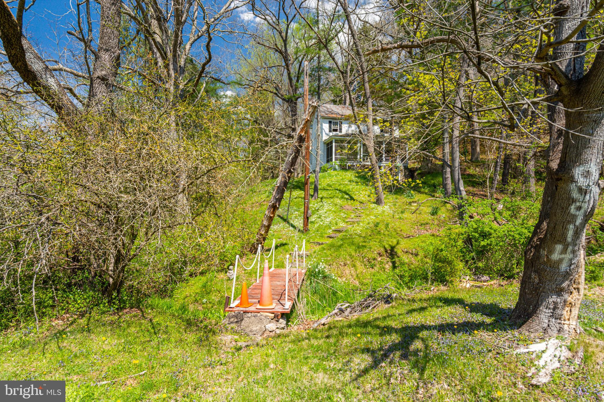 WINDSOR  MILL - Residential