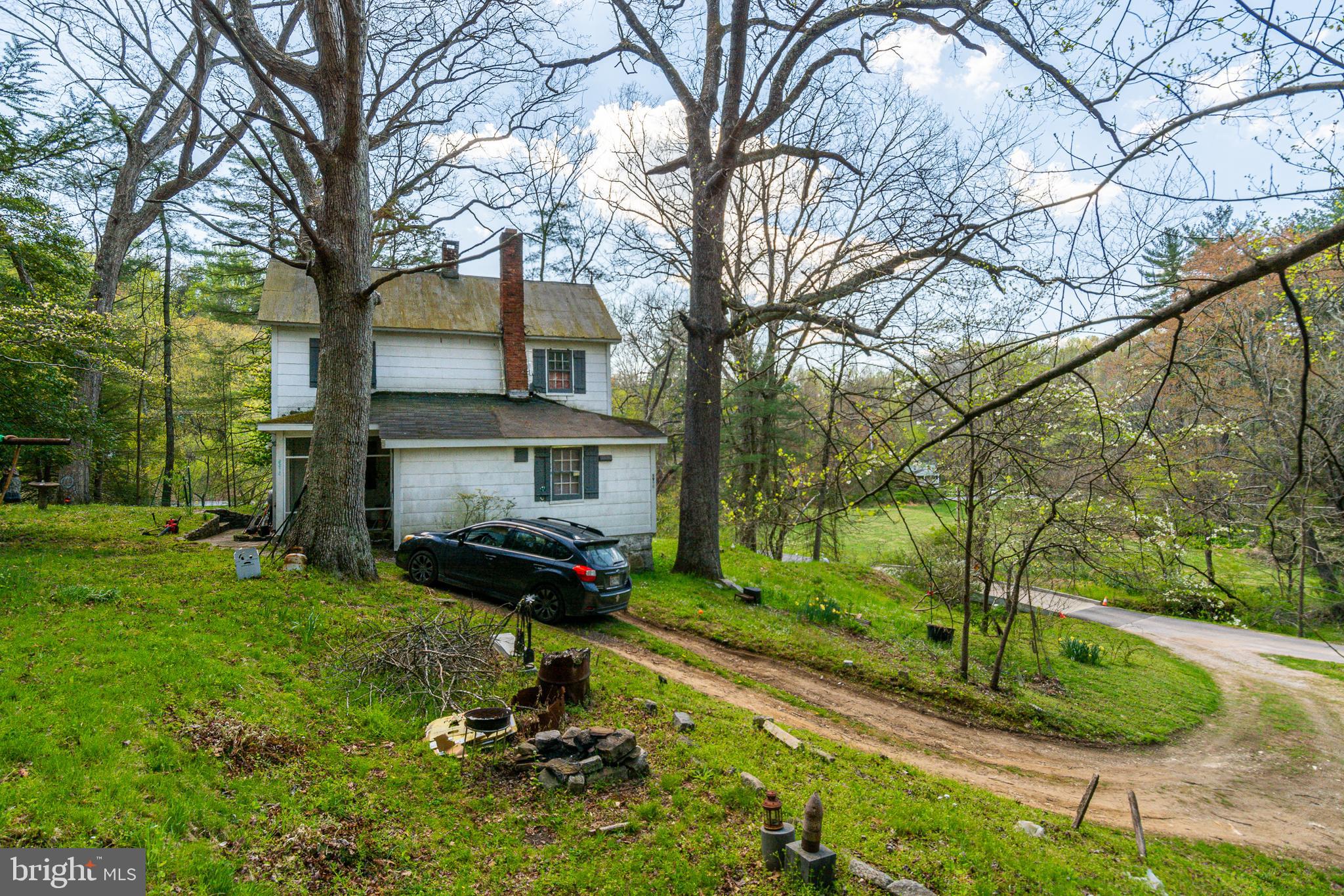 WINDSOR  MILL - Residential