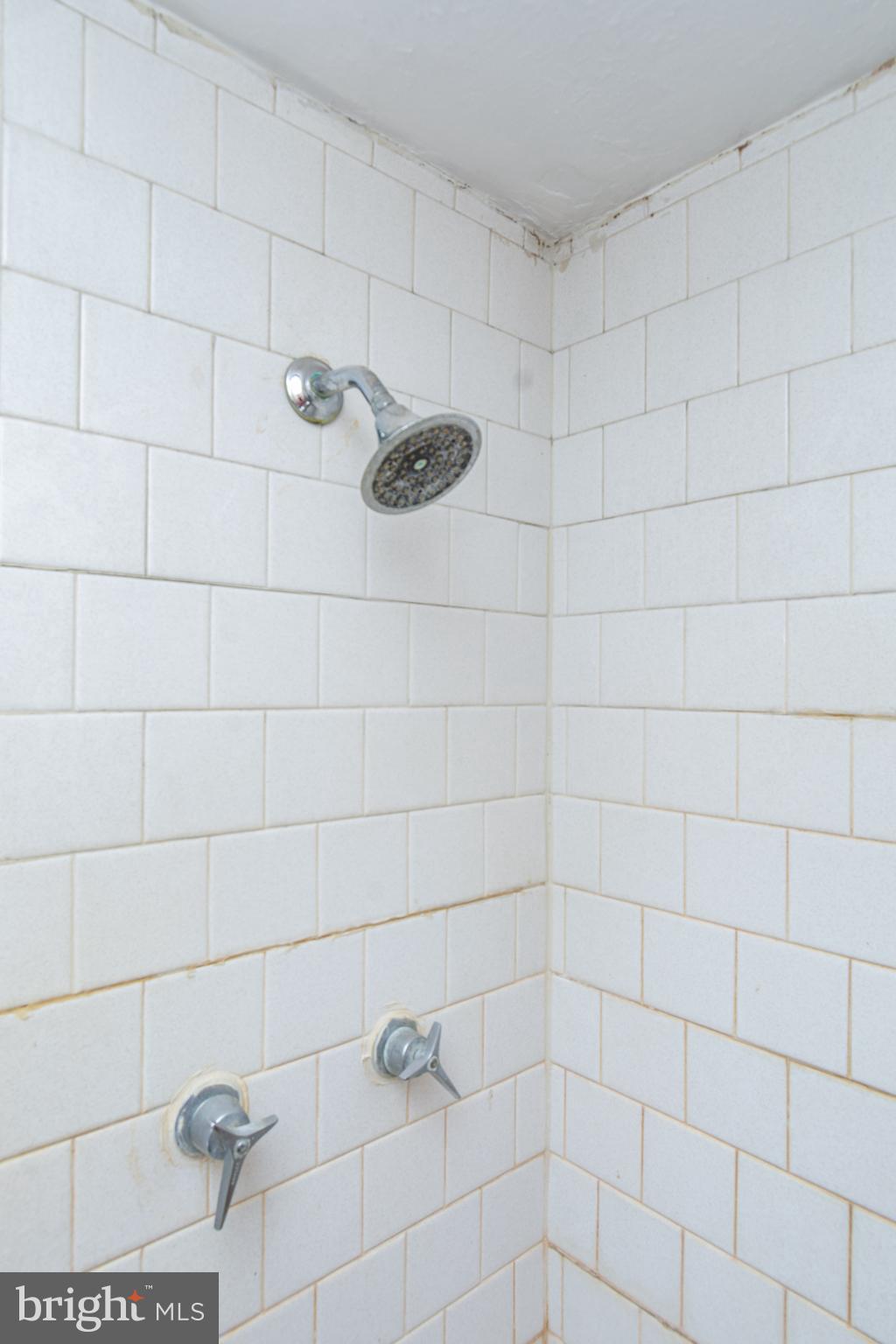 WINDSOR  MILL - Residential