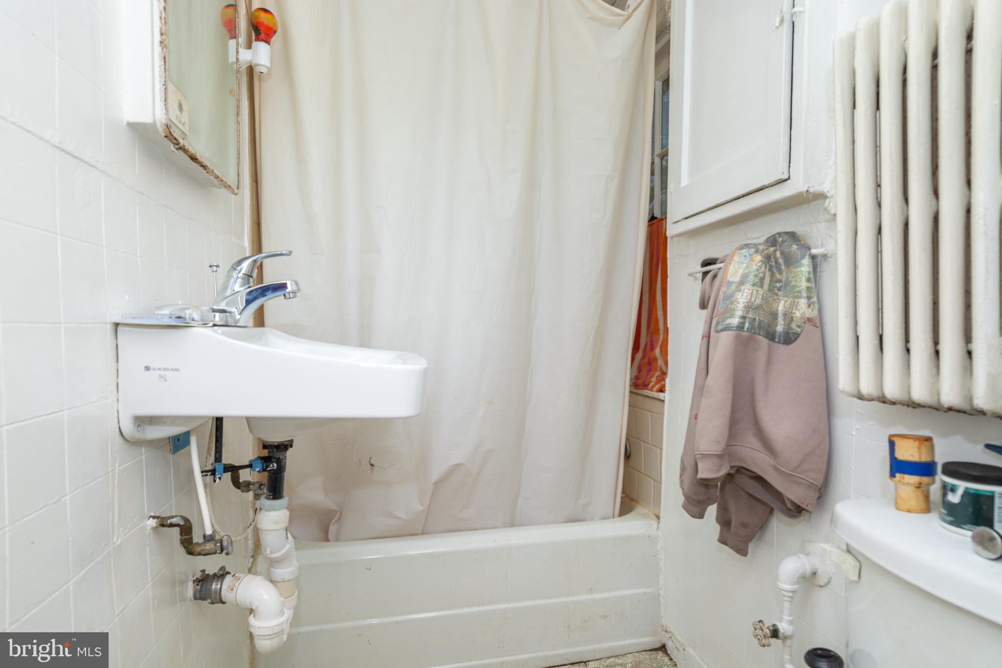 WINDSOR  MILL - Residential