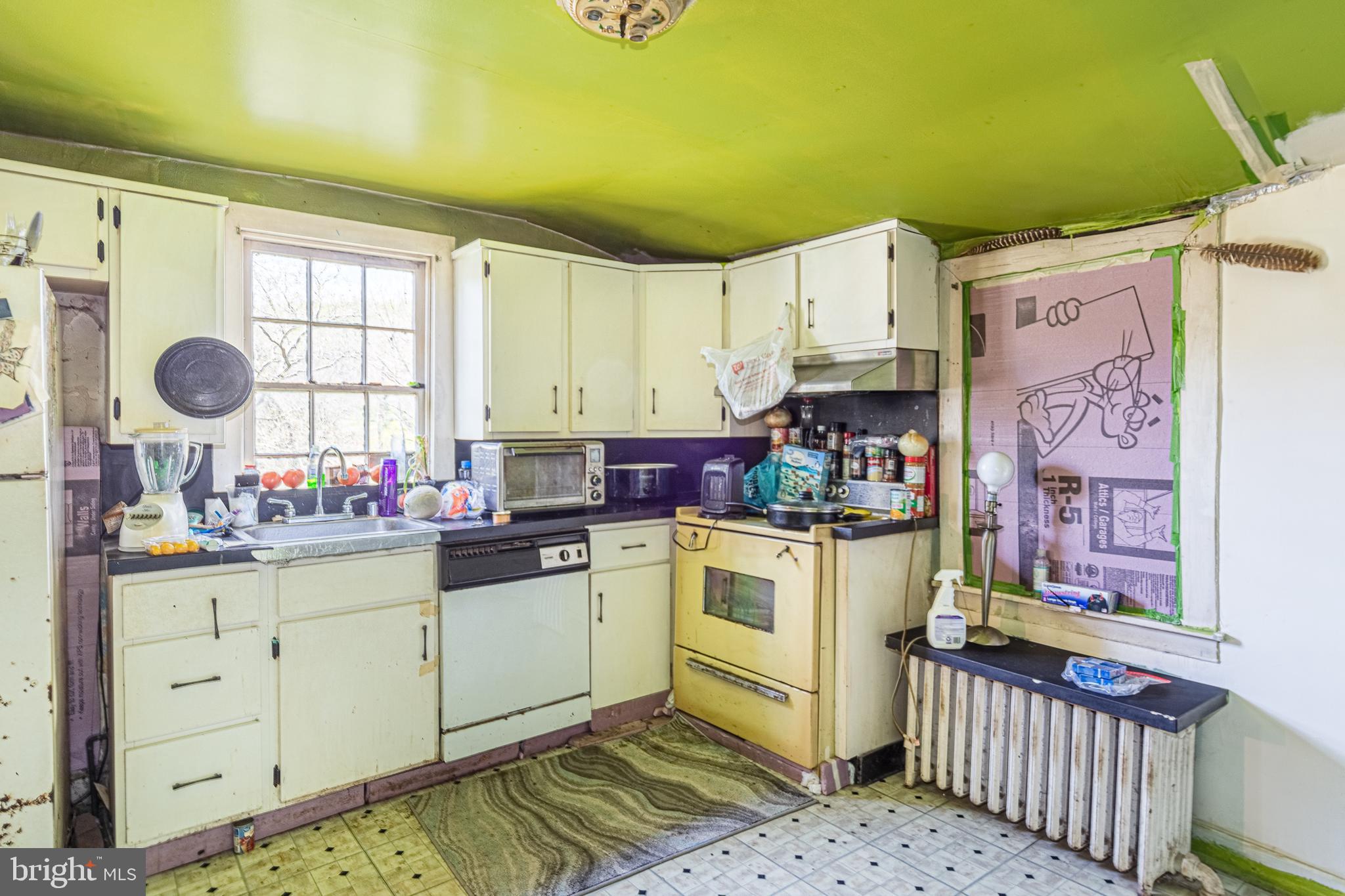 WINDSOR  MILL - Residential