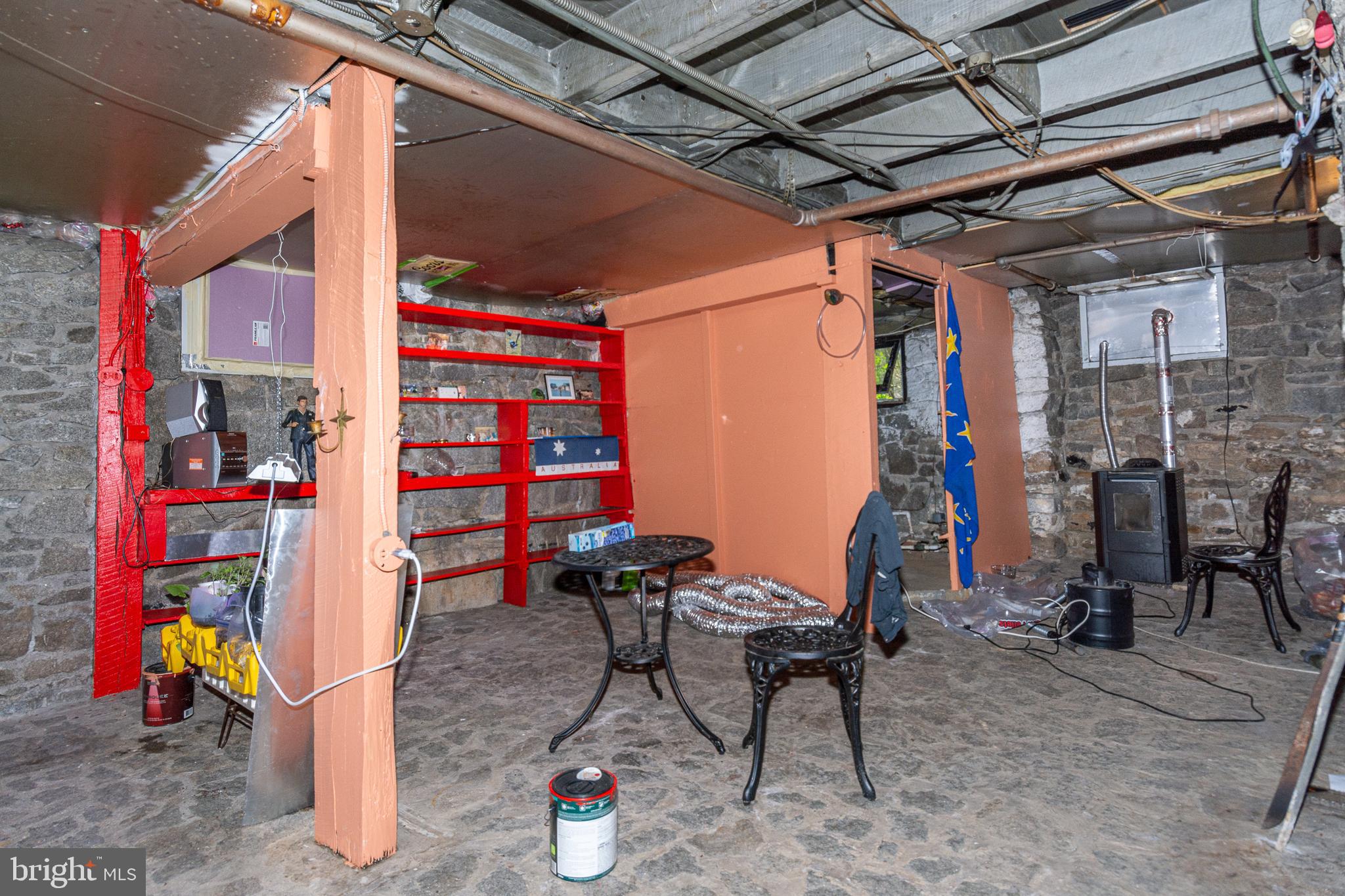 WINDSOR  MILL - Residential