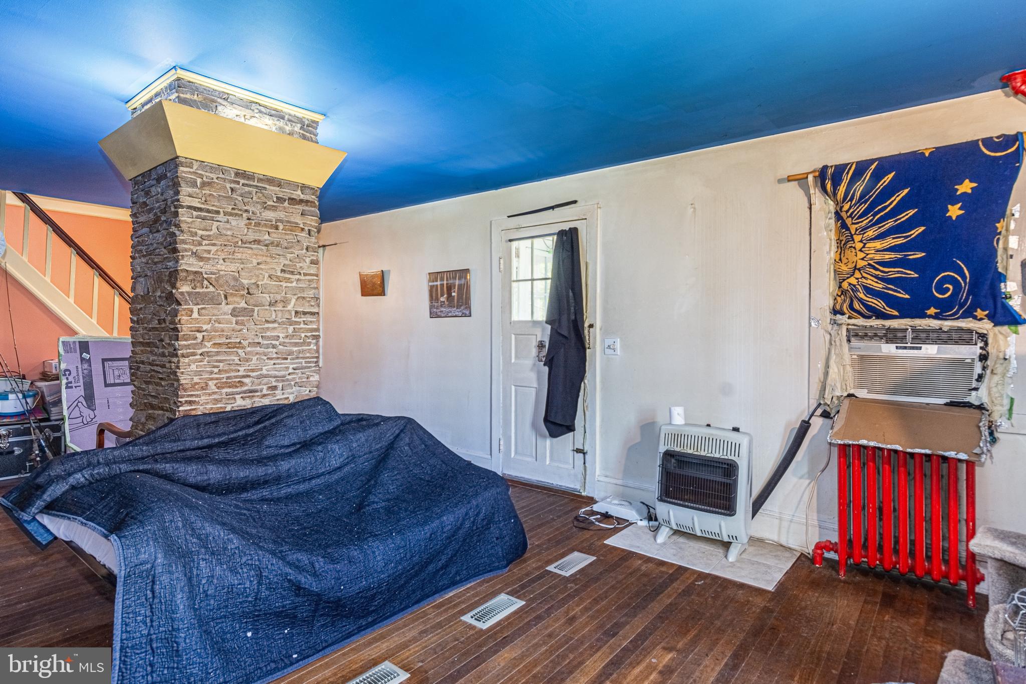 WINDSOR  MILL - Residential