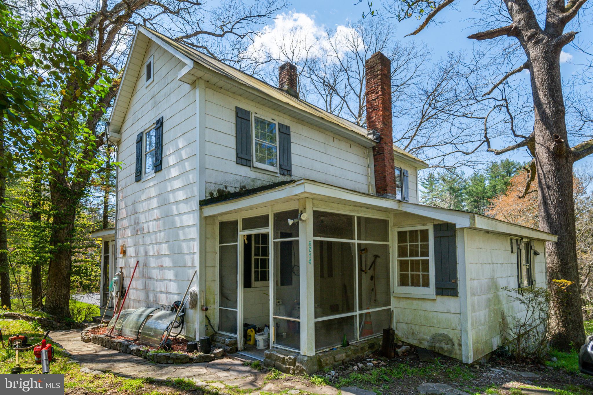 WINDSOR  MILL - Residential