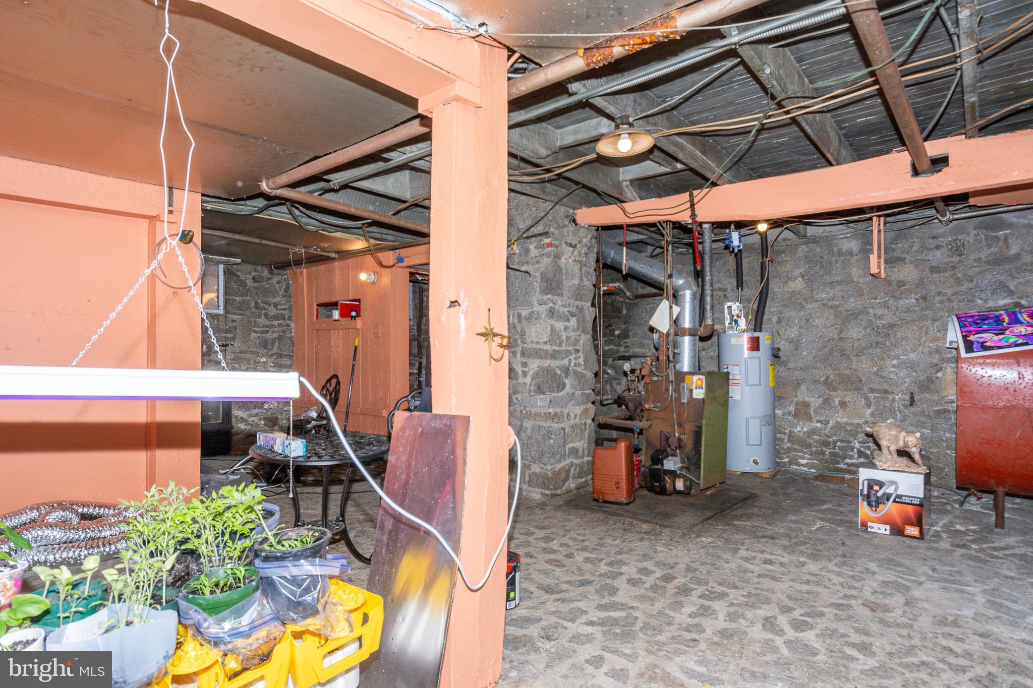 WINDSOR  MILL - Residential