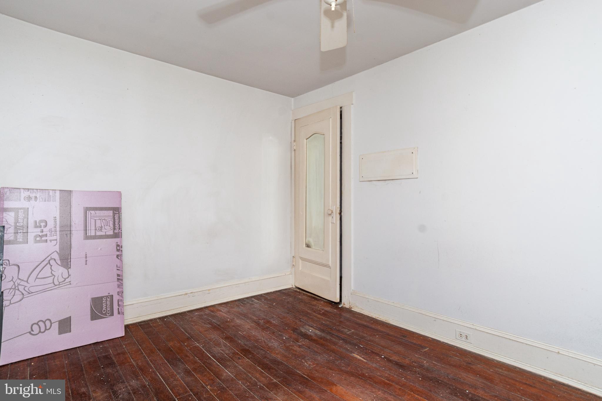 WINDSOR  MILL - Residential