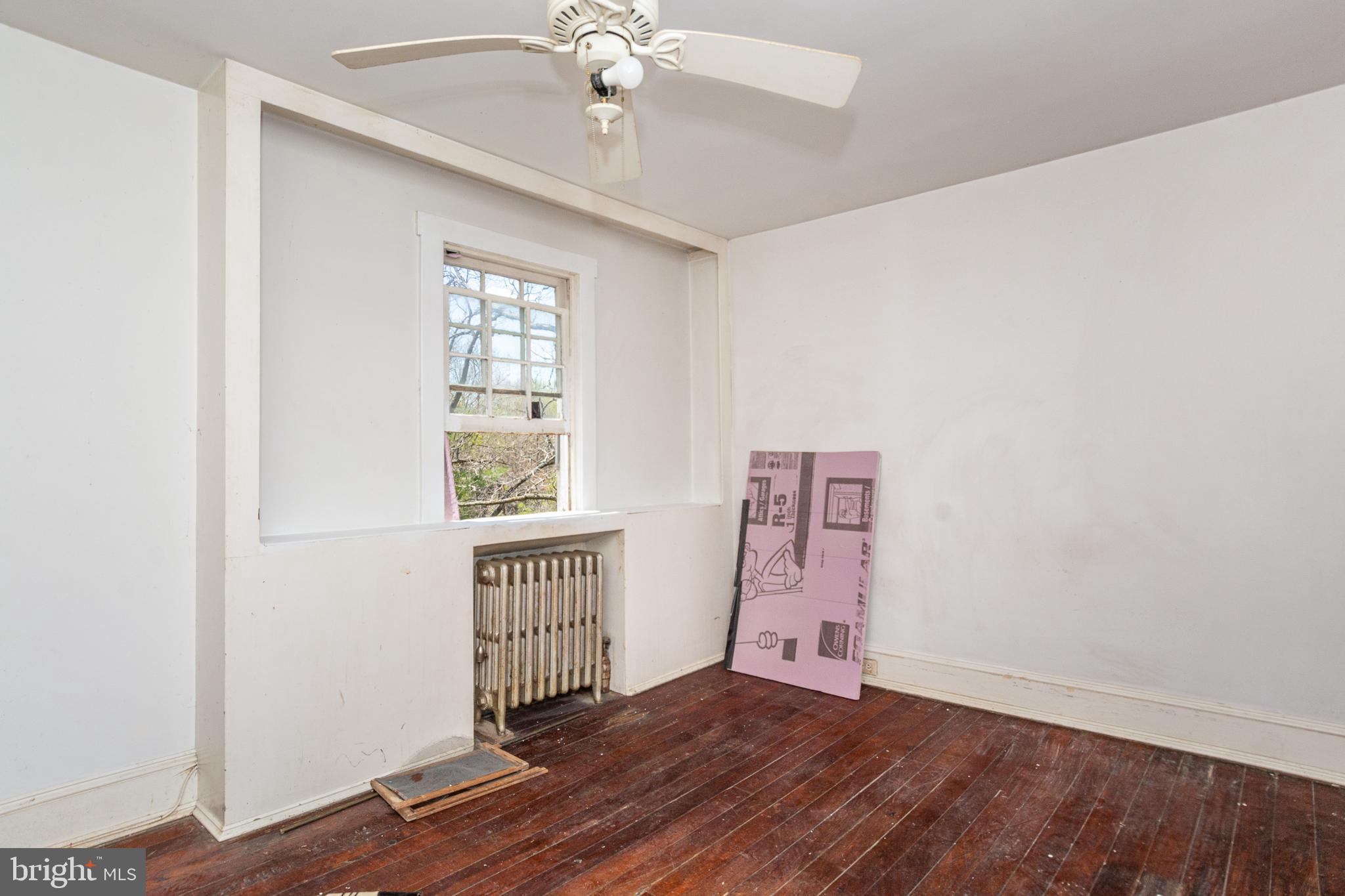 WINDSOR  MILL - Residential