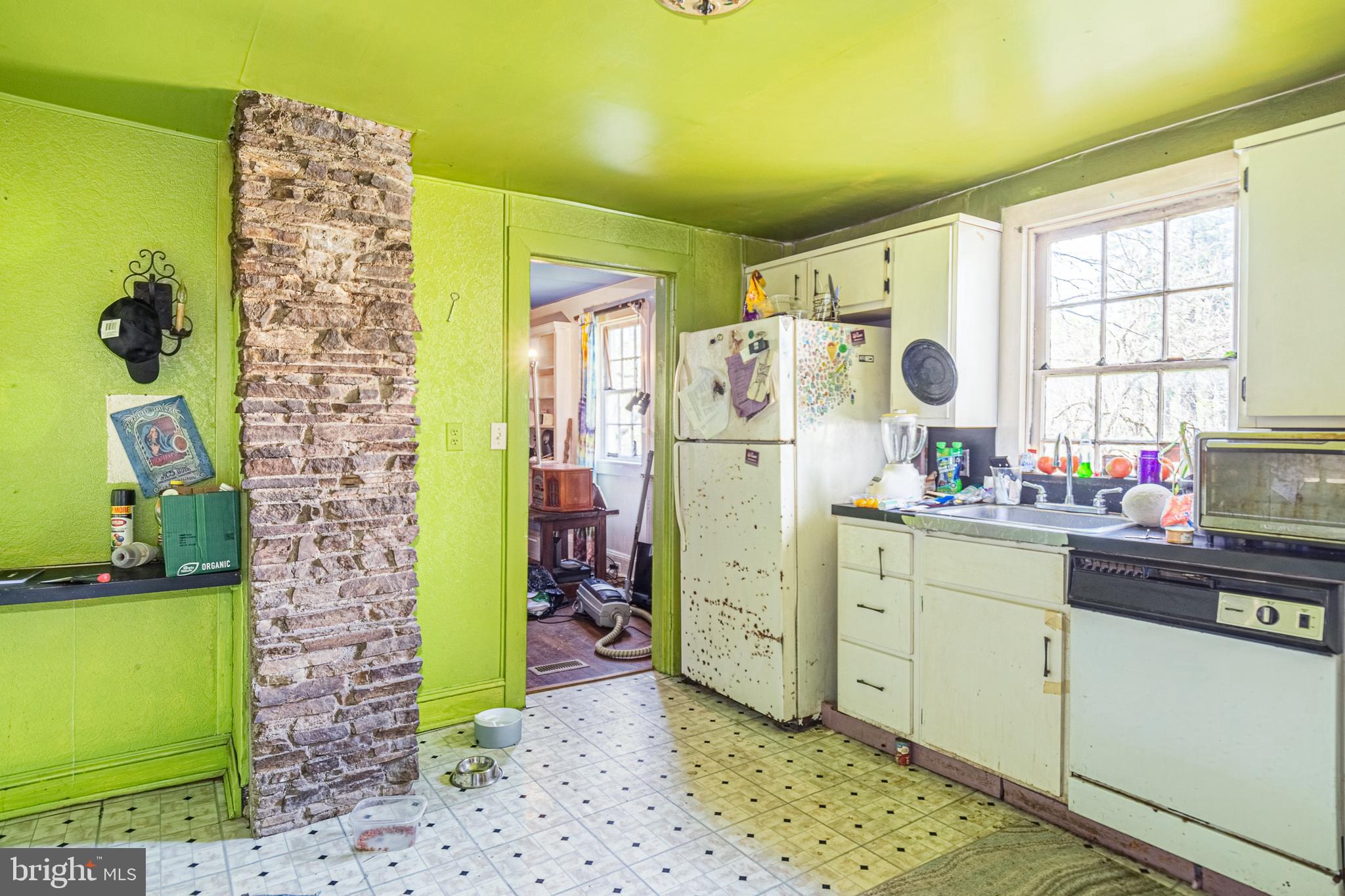 WINDSOR  MILL - Residential