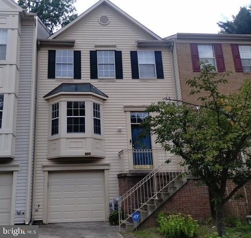 Welcome to 2673 Worrell Ct, a spacious and well-maintained townhome with a 1-car garage, nestled in the highly desirable Walden Community of Crofton. This charming interior unit features fresh paint and brand-new carpet throughout.
The main level offers a bright, eat-in kitchen, convenient powder room, and a combined dining/family room with hardwood floors, a cozy gas fireplace, and sliding doors leading to a private back deck—perfect for relaxing or entertaining.
Upstairs, you’ll find two generously sized bedrooms, a hall bath, and a large primary suite with a walk-in closet and private en-suite bath. The finished lower level includes a rec room, laundry area, and direct garage access.
Enjoy all that the Walden community has to offer, including trails, nearby shops, and easy commuter routes. This home is move-in ready—schedule your tour today!