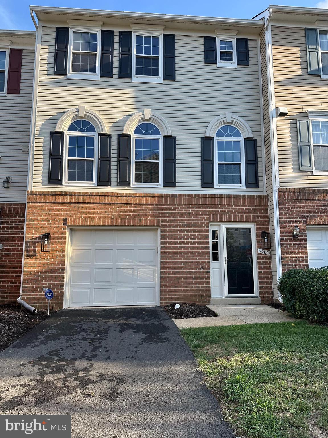This meticulously maintained, tenant-occupied townhouse offers superior quality, finishes, and amenities throughout. Step into an open-concept main level seamlessly blending the kitchen, dining, and living room areas, creating an inviting and spacious atmosphere. With ample living space across its levels, this home includes a large den on the lower level featuring a cozy gas fireplace.
Outdoor living is a breeze with an expansive deck and a private, fenced backyard. Enjoy the convenience of a one-car garage.