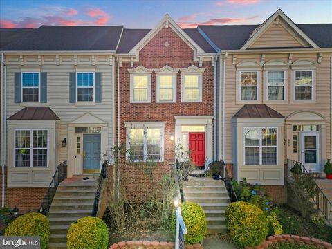 561 EDMONTON TERRACE NE LEESBURG VA 20176