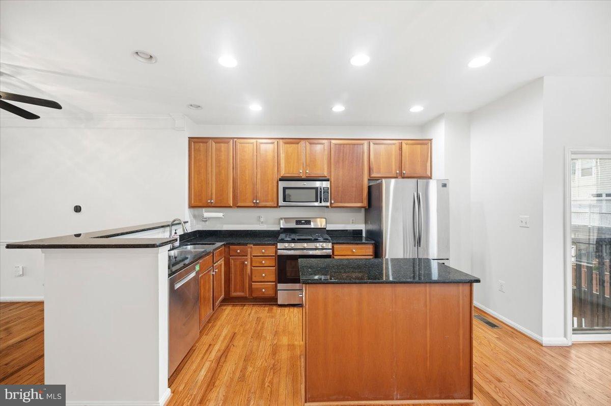 POTOMAC STATION - Residential