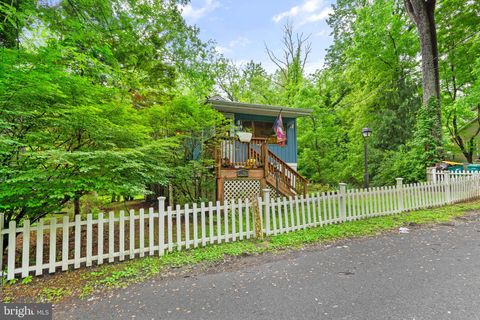 Homes For Sale - 230 Playwicki Street<br/> LANGHORNE, PA 19047