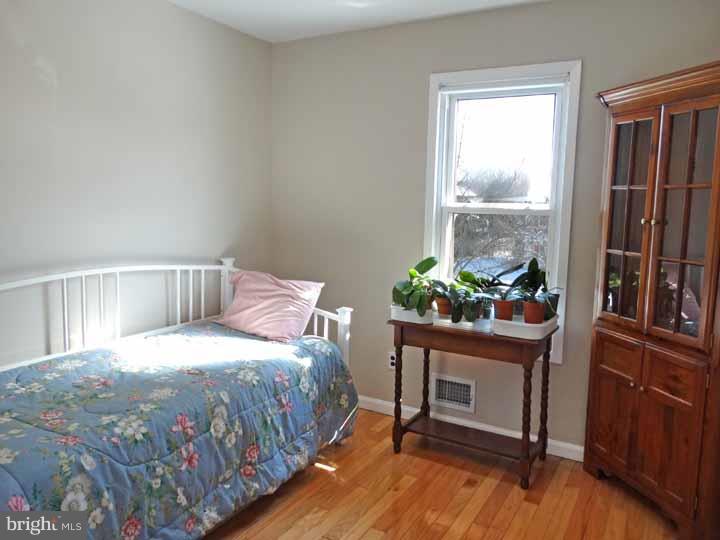 NEWTOWN CROSSING - Residential