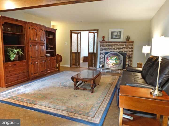 NEWTOWN CROSSING - Residential