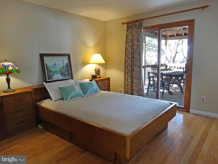 NEWTOWN CROSSING - Residential