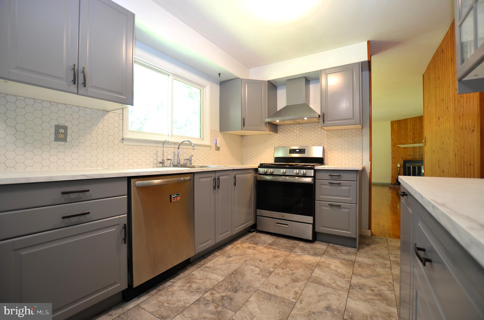 29 N FAWN DRIVE