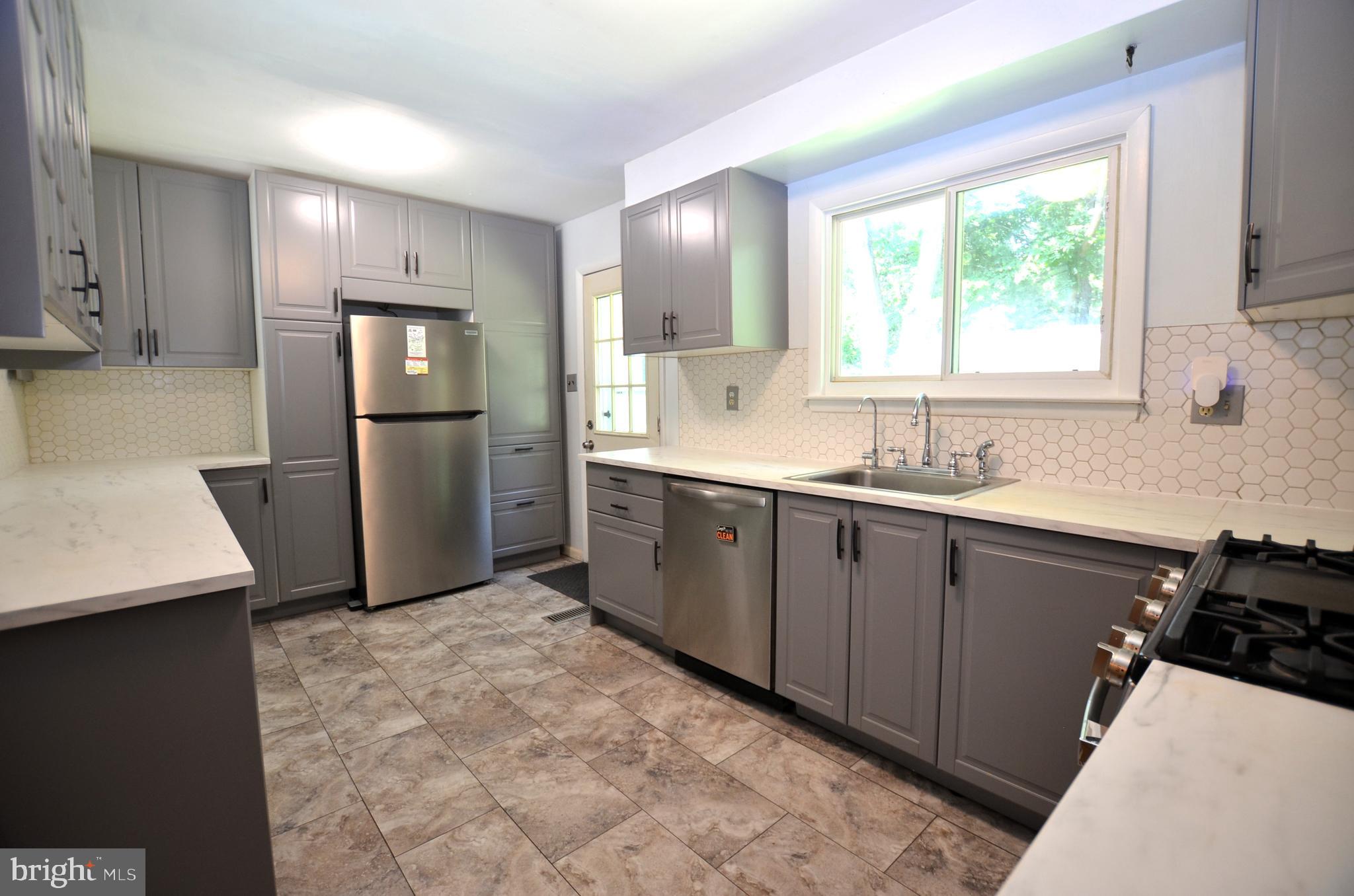 29 N FAWN DRIVE