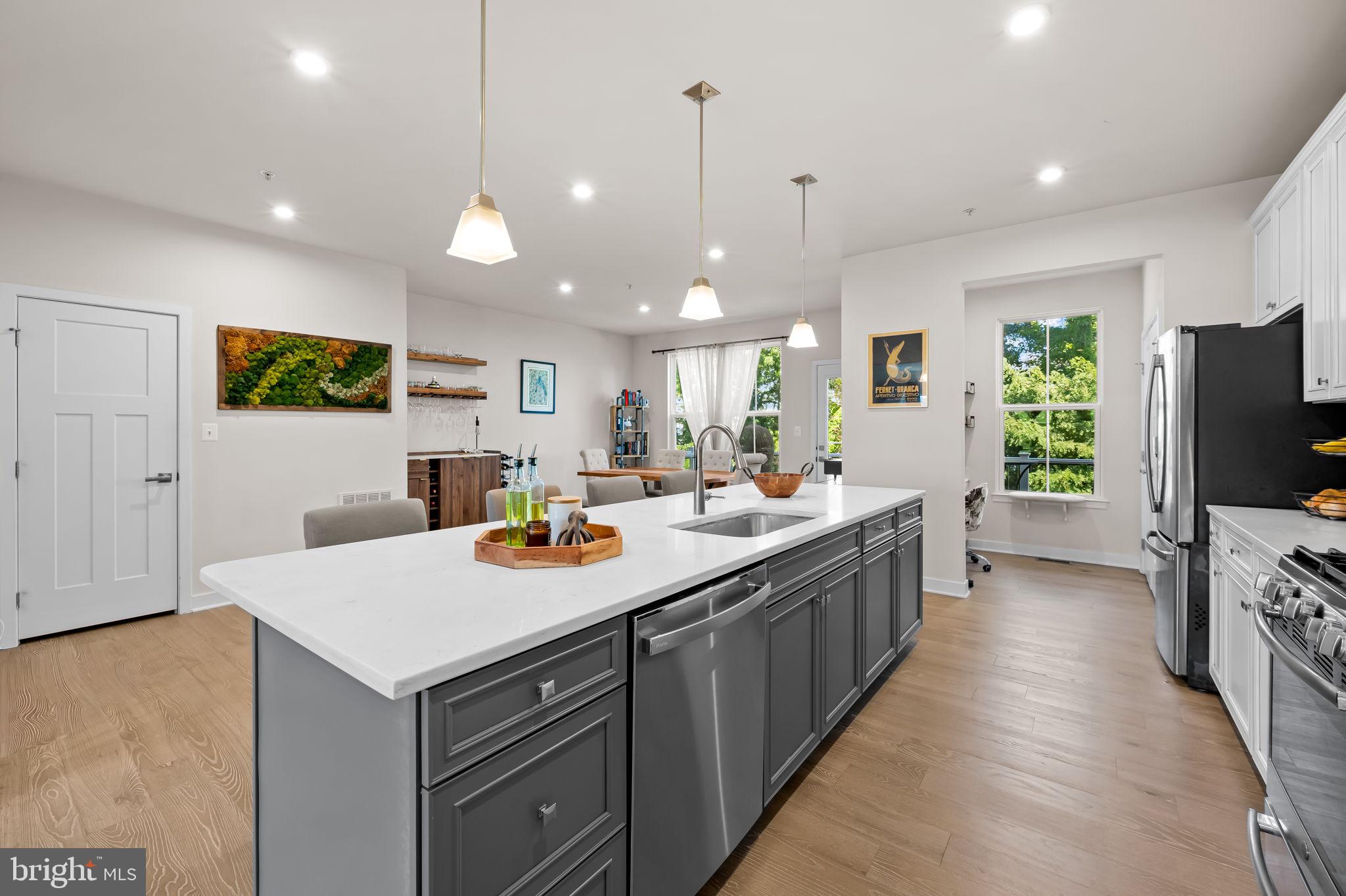 EDGEMERE/SPARROWS POINT - Residential