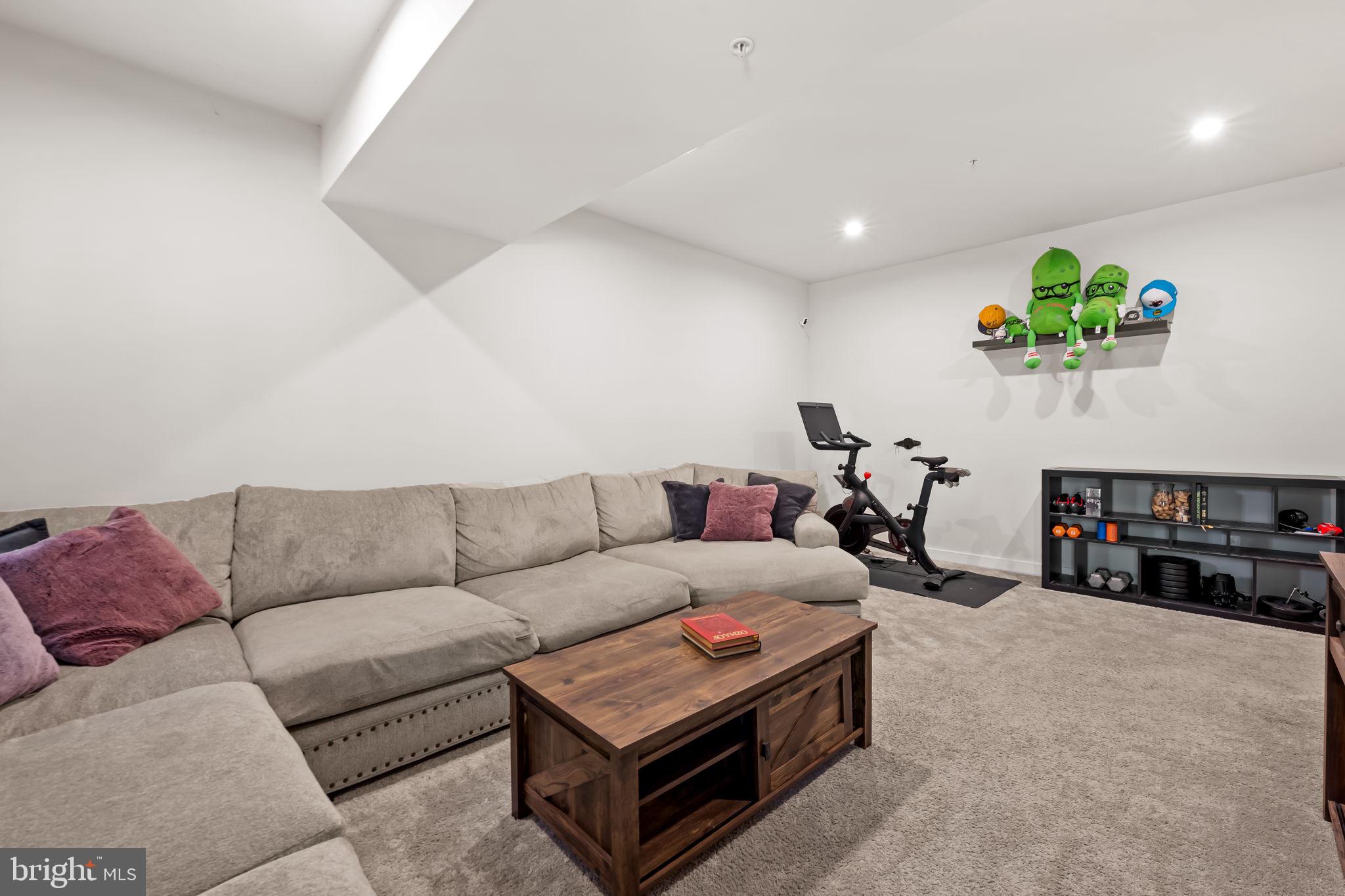 EDGEMERE/SPARROWS POINT - Residential