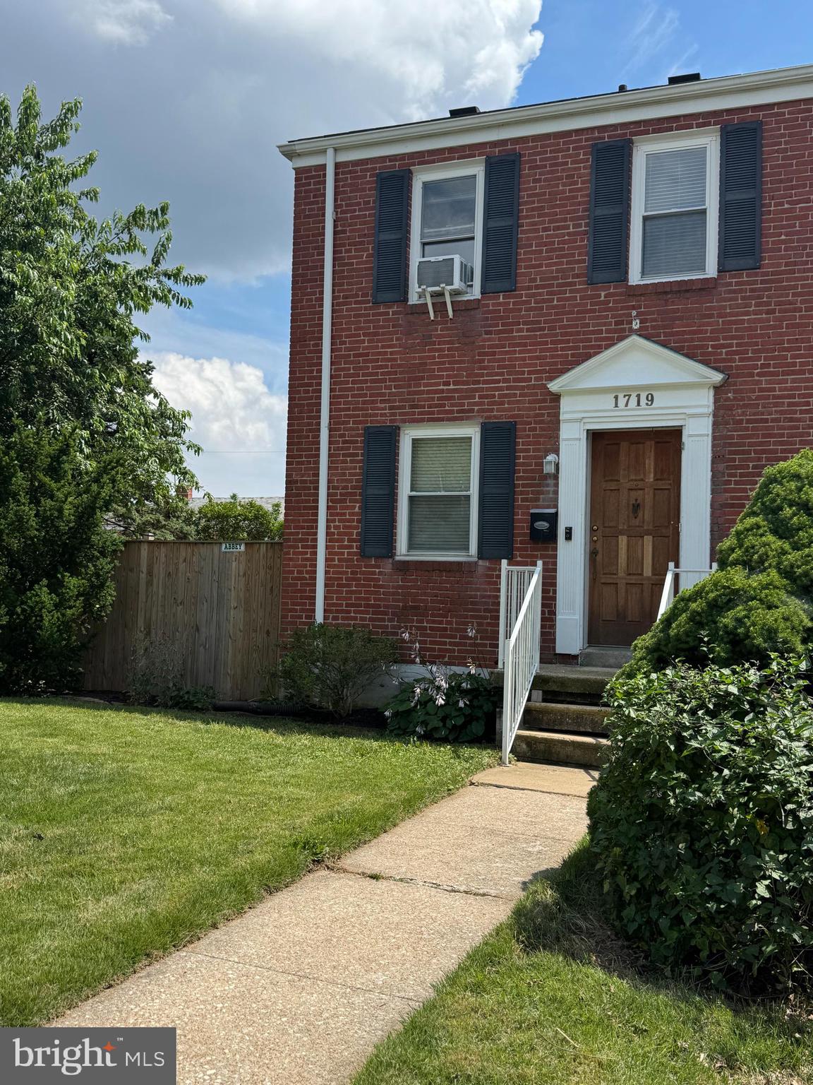 1719 PIN OAK ROAD